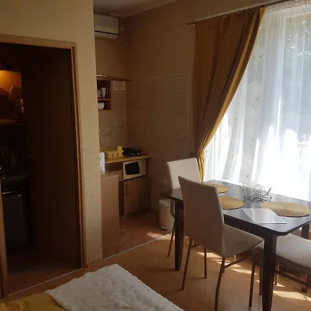 Rozsa Apartman Alsoors Exterior photo