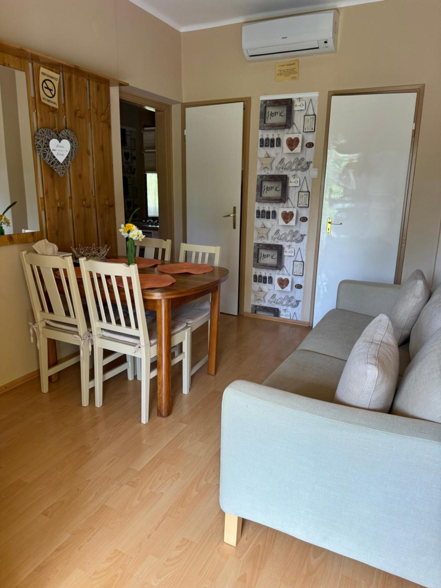 Apartment Rozsa *